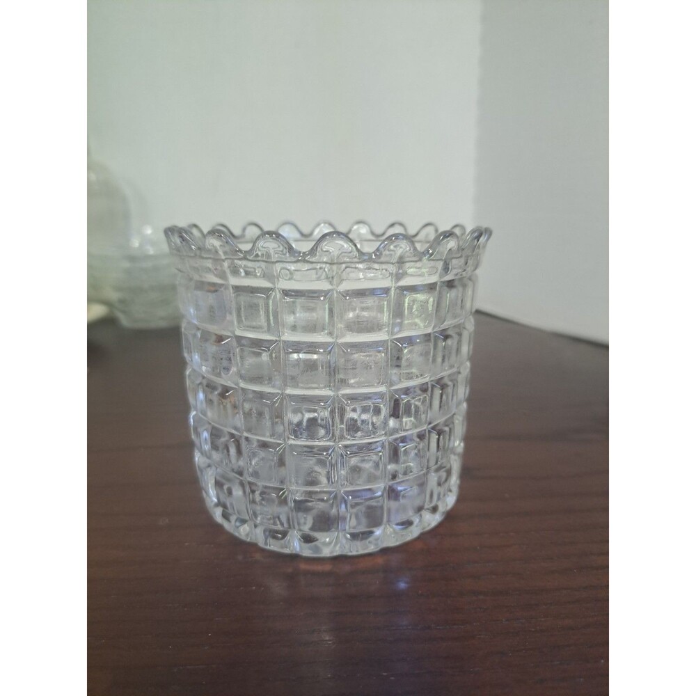 Vintage Waffle Block Clear Glass Vase With Scalloped Edge